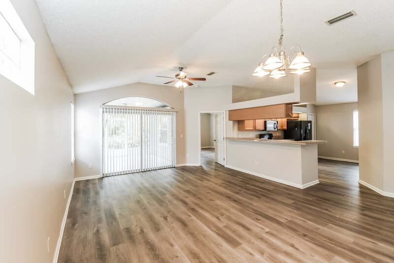 1,785/Mo, 10335 Homard Blvd N Jacksonville, FL 32225 Living Room View 3