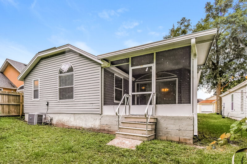 1,785/Mo, 10335 Homard Blvd N Jacksonville, FL 32225 Rear View