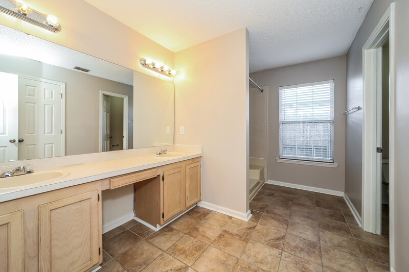 1,850/Mo, 7788 Macdougall Dr Jacksonville, FL 32244 Main Bathroom View