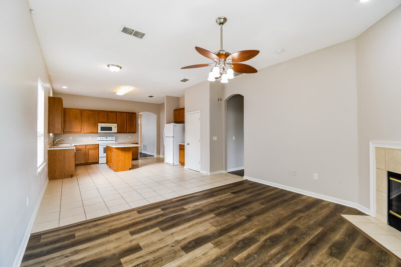 2,075/Mo, 3953 Leatherwood Dr Orange Park, FL 32065 Living Room View 2