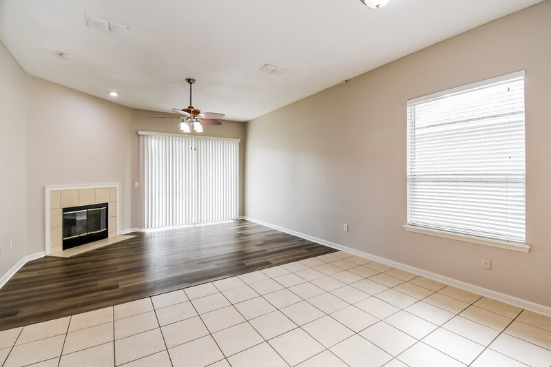 2,075/Mo, 3953 Leatherwood Dr Orange Park, FL 32065 Living Room View 3