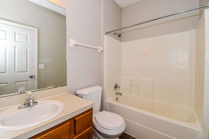 2,075/Mo, 3953 Leatherwood Dr Orange Park, FL 32065 Bathroom View