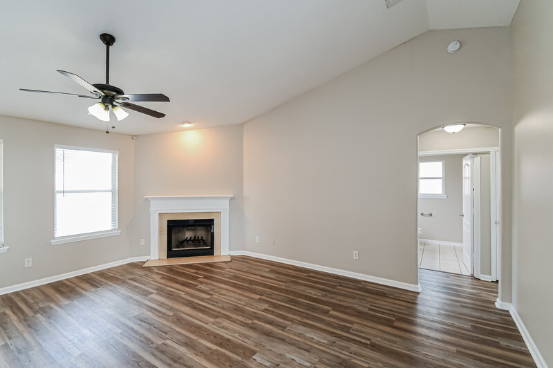 1,840/Mo, 10341 Shelby Creek Rd N Jacksonville, FL 32221 Living Room View 3