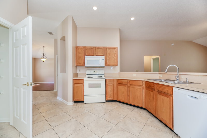 2,245/Mo, 852 W American Eagle Dr St Augustine, FL 32092 Kitchen View 2