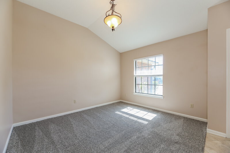 2,245/Mo, 852 W American Eagle Dr St Augustine, FL 32092 Sitting Room View