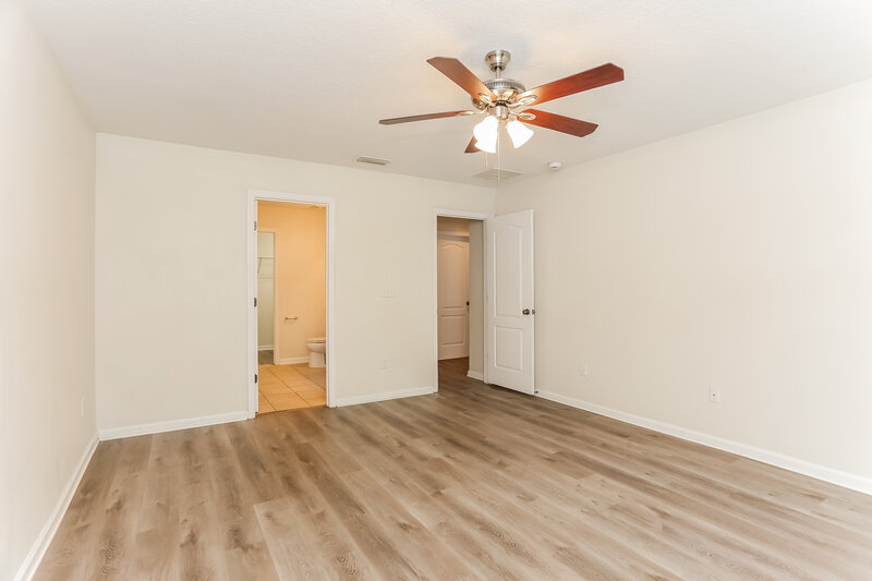 1,985/Mo, 2274 Tyson Lake Dr Jacksonville, FL 32221 Main Bedroom View 2