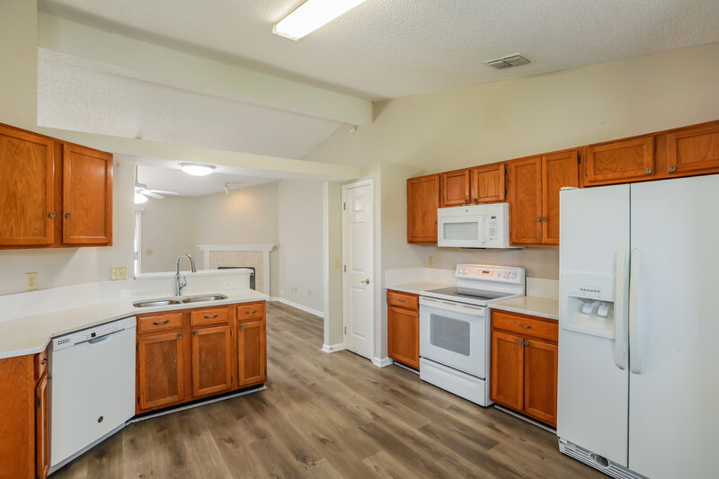 1,840/Mo, 3183 Olde Sutton Parke Dr Orange Park, FL 32073 Kitchen View