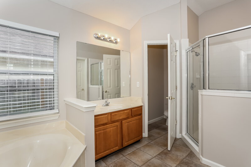 2,465/Mo, 3168 Tower Oaks Dr Orange Park, FL 32065 Main Bathroom View