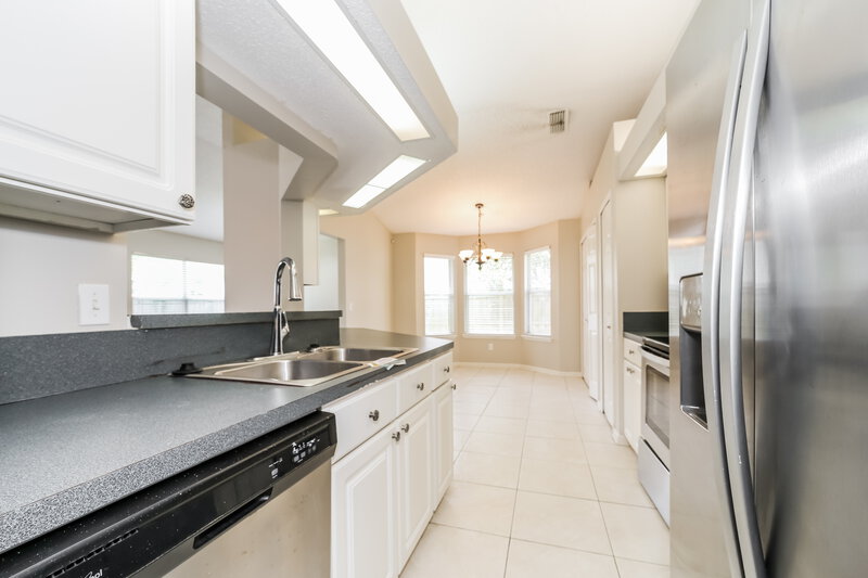 2,370/Mo, 2429 Egrets Glade Dr Jacksonville, FL 32224 Kitchen View