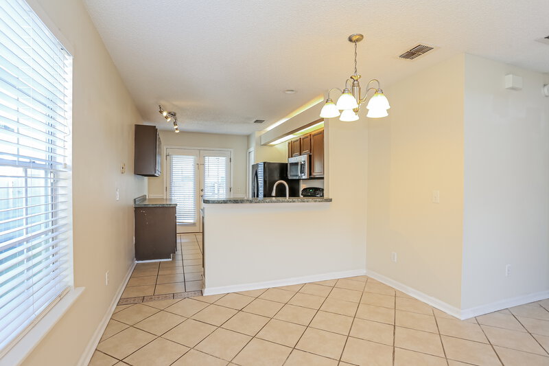 1,940/Mo, 9591 Sugar Hollow Ln Jacksonville, FL 32256 Dining Room View 2