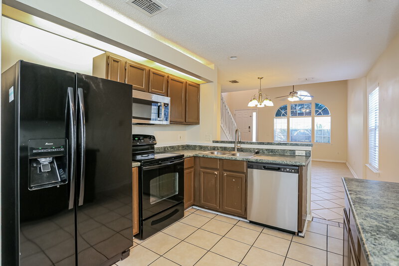 1,940/Mo, 9591 Sugar Hollow Ln Jacksonville, FL 32256 Kitchen View 2