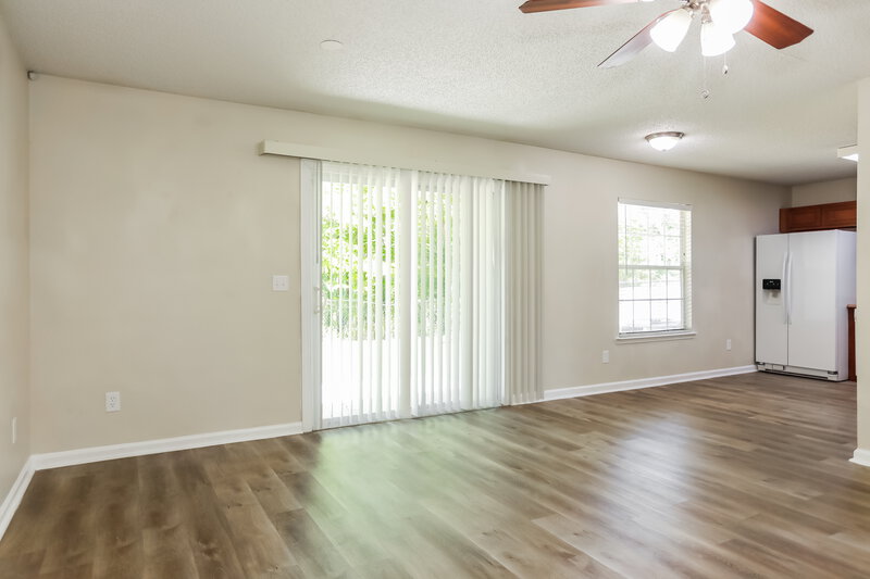 1,680/Mo, 8386 Fire Fly Ln Jacksonville, FL 32244 Living Room View