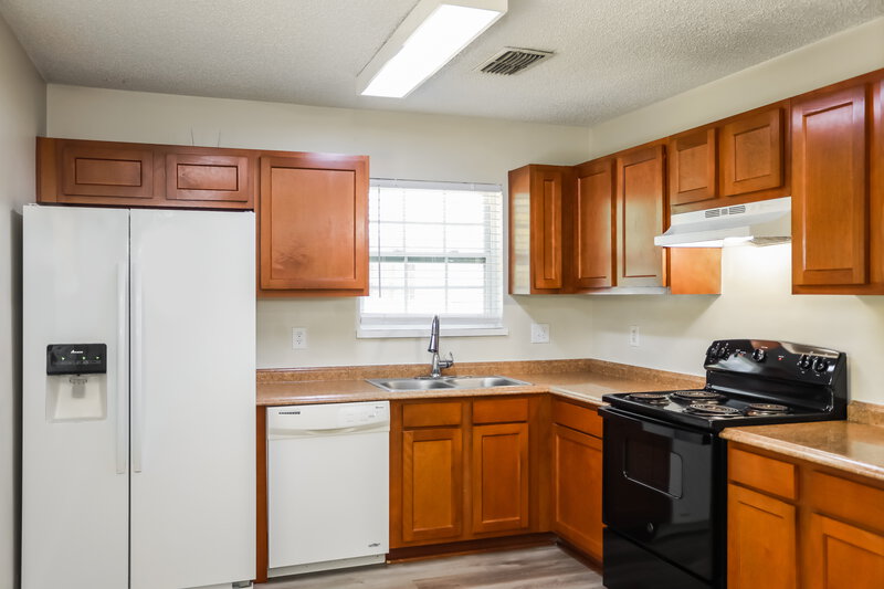 1,715/Mo, 8386 Fire Fly Ln Jacksonville, FL 32244 Kitchen View