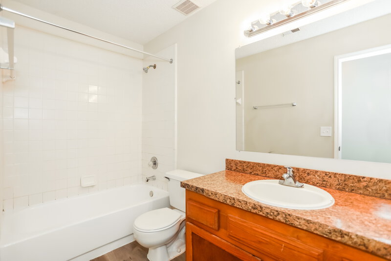 1,680/Mo, 8386 Fire Fly Ln Jacksonville, FL 32244 Bathroom View