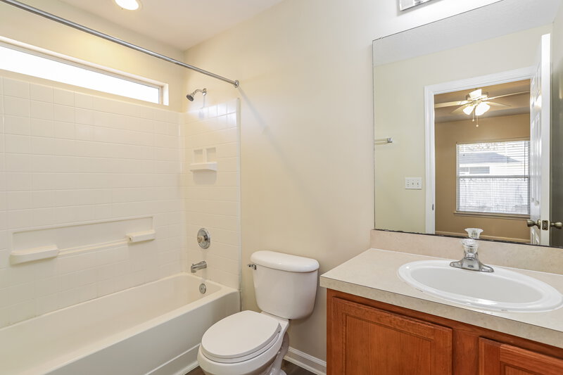 1,675/Mo, 3942 Pebble Brooke Cir Orange Park, FL 32065 Main Bathroom View