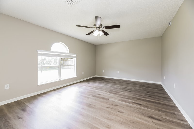 2,065/Mo, 1401 Runes Ct Middleburg, FL 32068 Living Room View 2