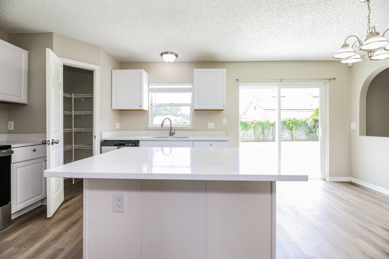 2,065/Mo, 1401 Runes Ct Middleburg, FL 32068 Kitchen View 2