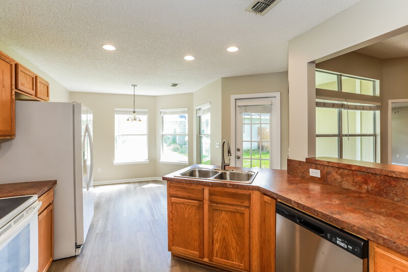 1,720/Mo, 8059 Carisbrook Ct Jacksonville, FL 32244 Kitchen View