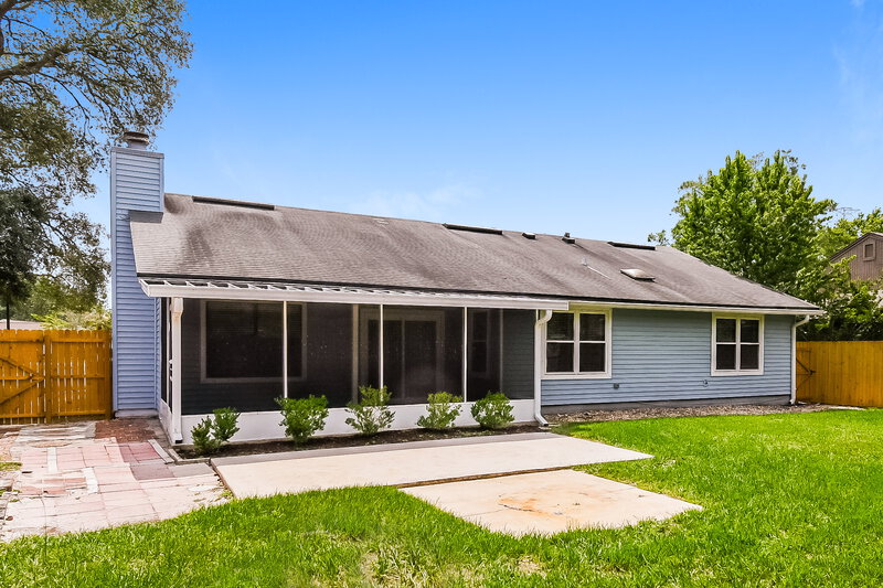 2,240/Mo, 3303 Hampstead Dr Jacksonville, FL 32225 Rear View