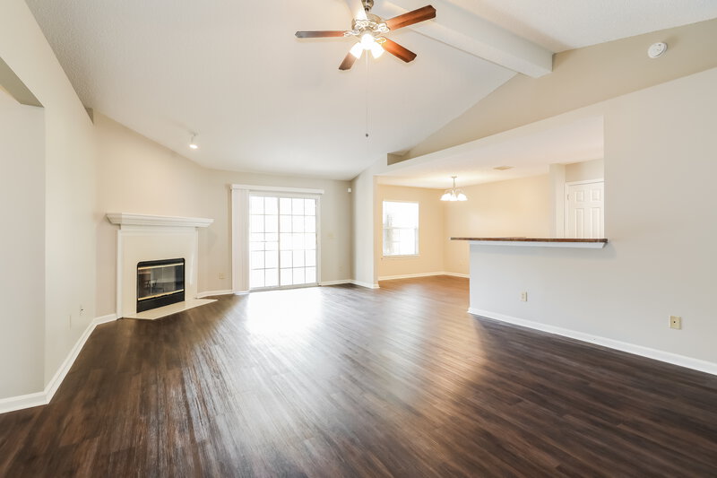 2,560/Mo, 7746 Spring Branch Dr N Jacksonville, FL 32221 Living Room View