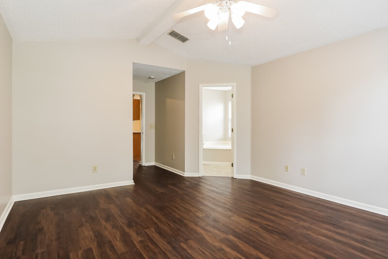 2,560/Mo, 7746 Spring Branch Dr N Jacksonville, FL 32221 Main Bedroom View 2