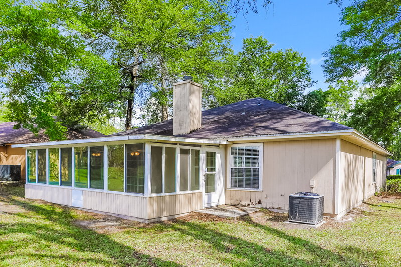 2,560/Mo, 7746 Spring Branch Dr N Jacksonville, FL 32221 Rear View