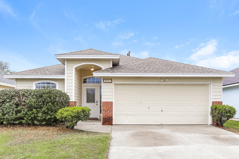 0/Mo, 3388 Volley Dr Jacksonville, FL 32277 External View