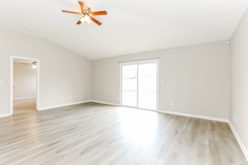 0/Mo, 3388 Volley Dr Jacksonville, FL 32277 Living Room View 2