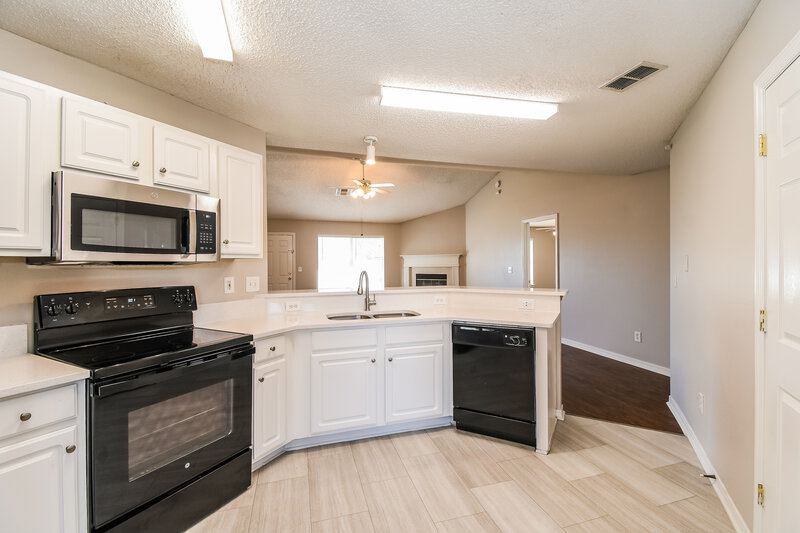 2,315/Mo, 1379 Spanish Needle Ct Orange Park, FL 32073 Kitchen View 2