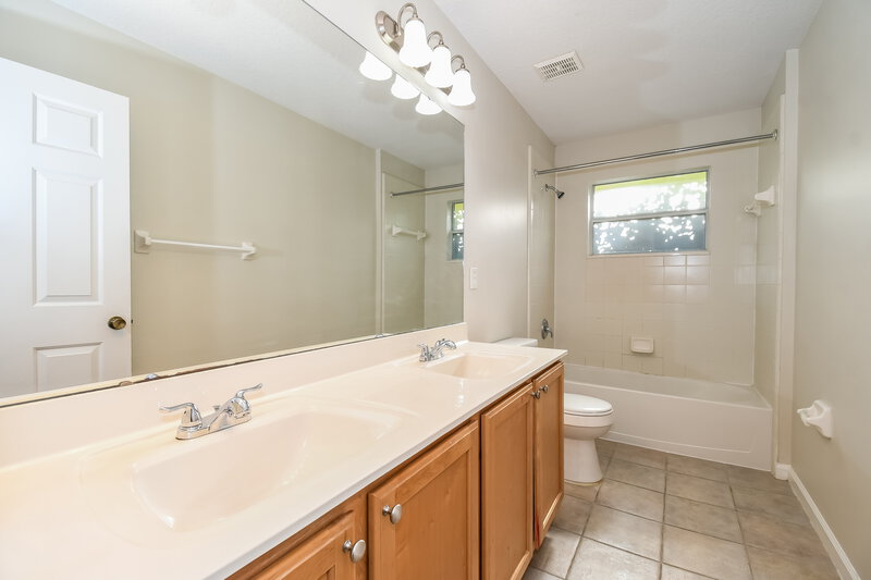 2,540/Mo, 732 Dewdrop Loop Saint Johns, FL 32259 Bathroom View