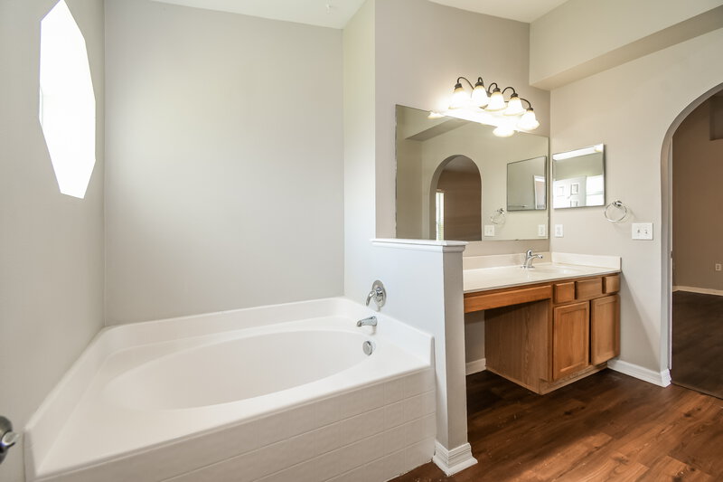 1,865/Mo, 3003 Valkyrie Rd Middleburg, FL 32068 Main Bathroom View