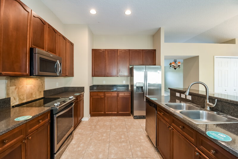 2,235/Mo, 3543 Shrewsbury Dr Jacksonville, FL 32226 Kitchen View