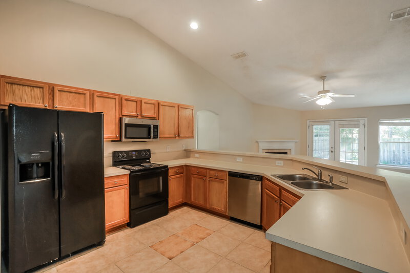 3,040/Mo, 12306 Bucks Harbor Dr S Jacksonville, FL 32225 Kitchen View