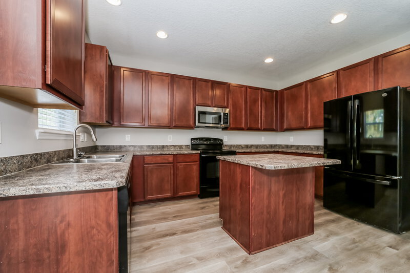 3,490/Mo, 2714 Wood Stork Trl Orange Park, FL 32073 Kitchen View 2
