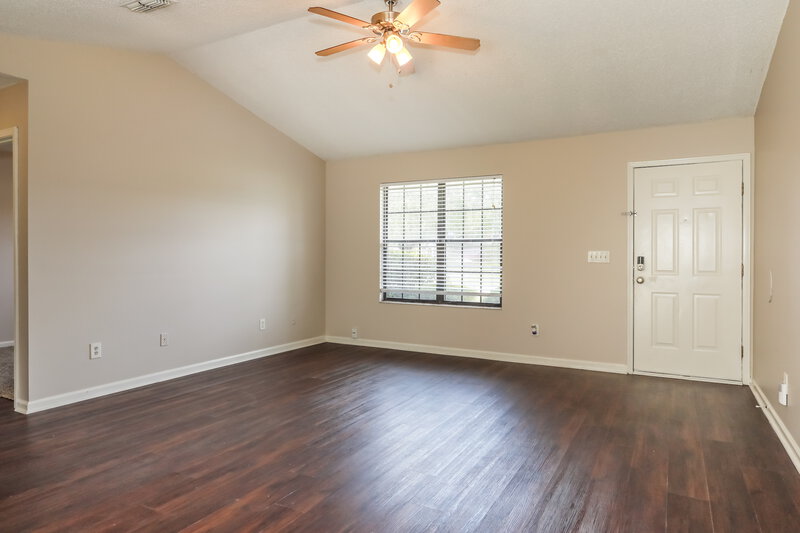 1,625/Mo, 1561 Ibis Dr Orange Park, FL 32065 Living Room View
