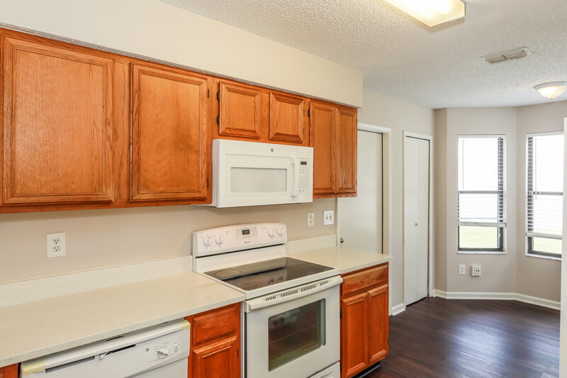 1,625/Mo, 1561 Ibis Dr Orange Park, FL 32065 Kitchen View 2