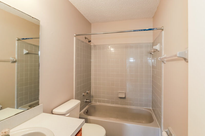 1,625/Mo, 1561 Ibis Dr Orange Park, FL 32065 Bathroom View