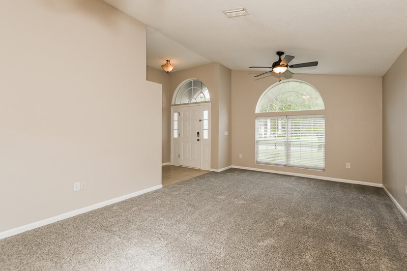 1,940/Mo, 805 Crystal Spring Way St Augustine, FL 32092 Living Room View