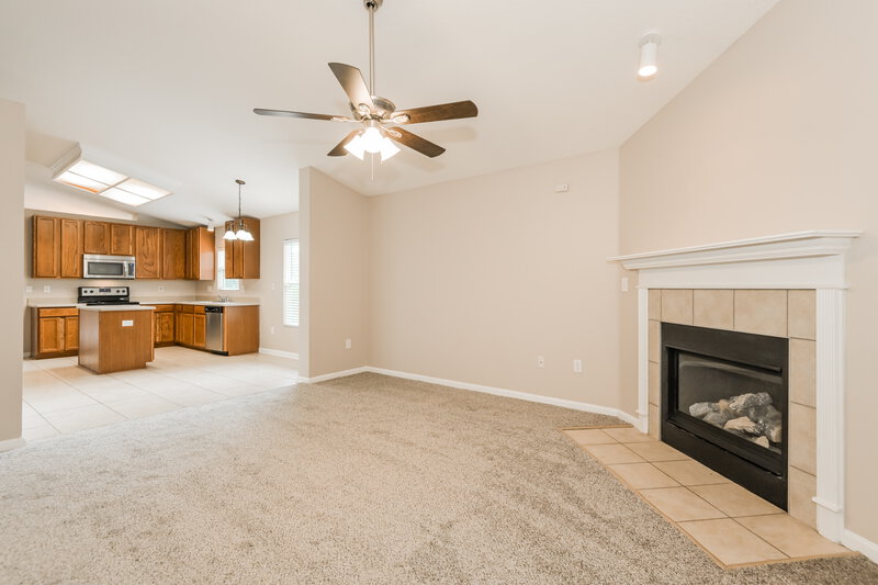 1,940/Mo, 805 Crystal Spring Way St Augustine, FL 32092 Family Room View