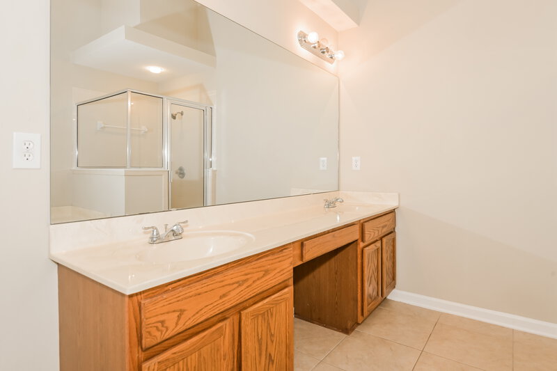 1,940/Mo, 805 Crystal Spring Way St Augustine, FL 32092 Main Bathroom View 2