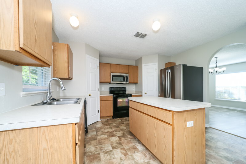 1,930/Mo, 4499 Woodley Creek Rd Jacksonville, FL 32218 Kitchen View 2