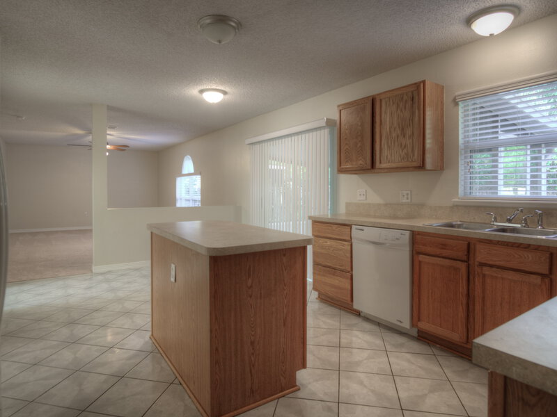 2,260/Mo, 12428 Hickory Forest Rd Jacksonville, FL 32226 Kitchen View 4