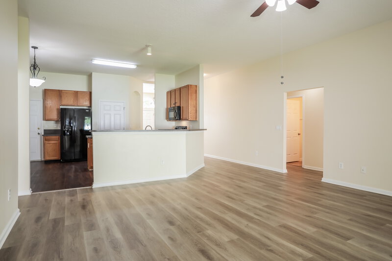 2,305/Mo, 3460 Live Oak Hollow Dr Orange Park, FL 32065 Living Room View 2