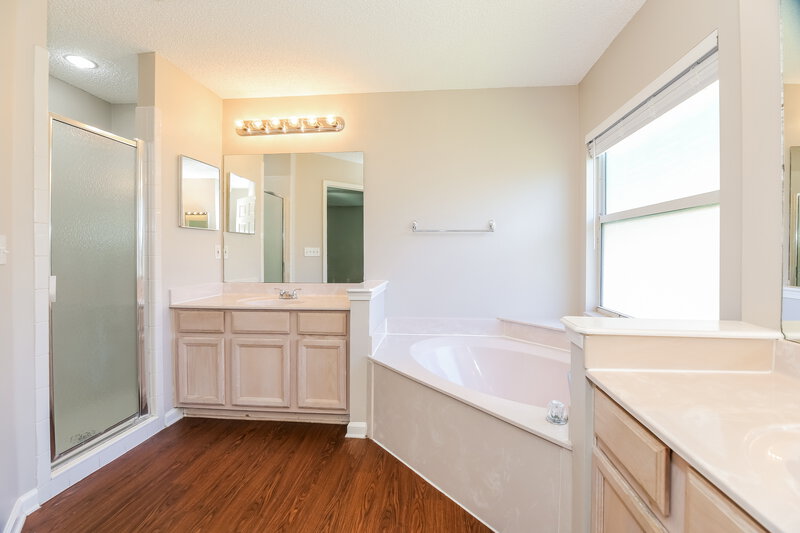 2,295/Mo, 1336 Marsh Grass Ct Jacksonville, FL 32218 Main Bathroom View