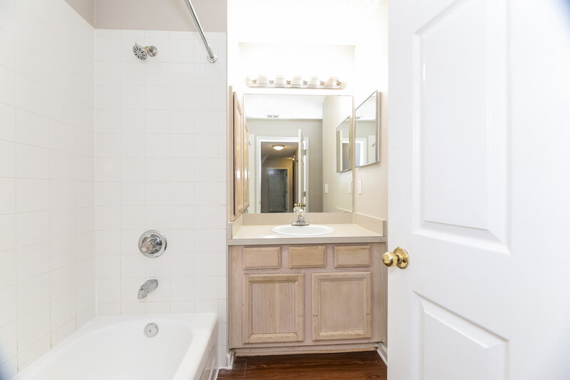 2,295/Mo, 1336 Marsh Grass Ct Jacksonville, FL 32218 Bathroom View