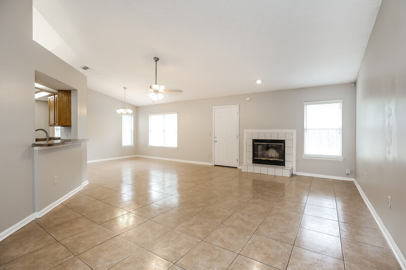 1,810/Mo, 3379 Deerfield Pointe Dr Orange Park, FL 32073 Living Room View 2