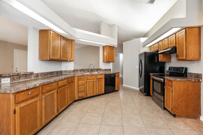 1,810/Mo, 3379 Deerfield Pointe Dr Orange Park, FL 32073 Kitchen View