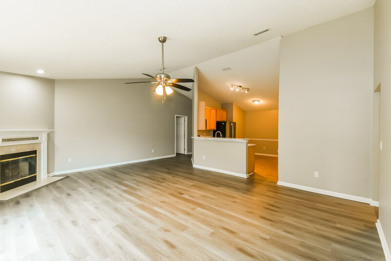 2,235/Mo, 3794 Blackthorn Ct Orange Park, FL 32073 Living Room View 2