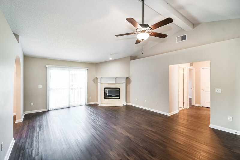 1,955/Mo, 8217 Glasgow Ct Jacksonville, FL 32244 Living Room View