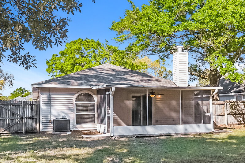 2,055/Mo, 11182 Mikris Dr S Jacksonville, FL 32225 Rear View